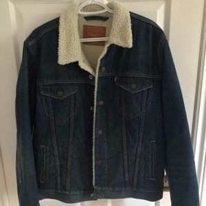 LEVI'S Sherpa Trucker Jacket
